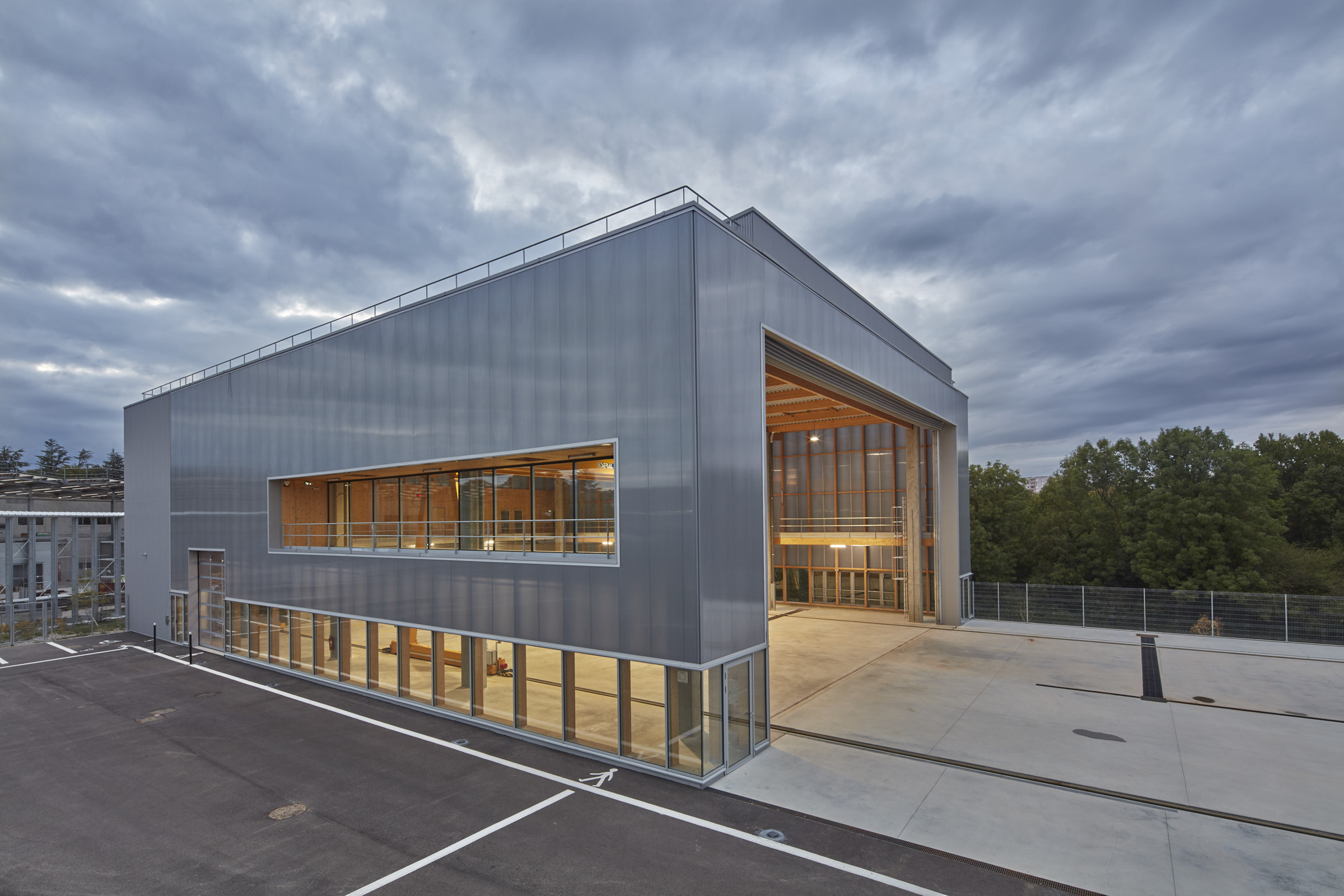 Campus of Sustainable Architecture and Construction, Grands Ateliers Villefontaine 2002 Lipsky Rollet architecture et environnement architecte florence lipsky pascal rollet paris france